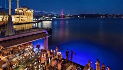 Concert Électrique de Queentürk : Une Nuit Inoubliable à Istanbul !